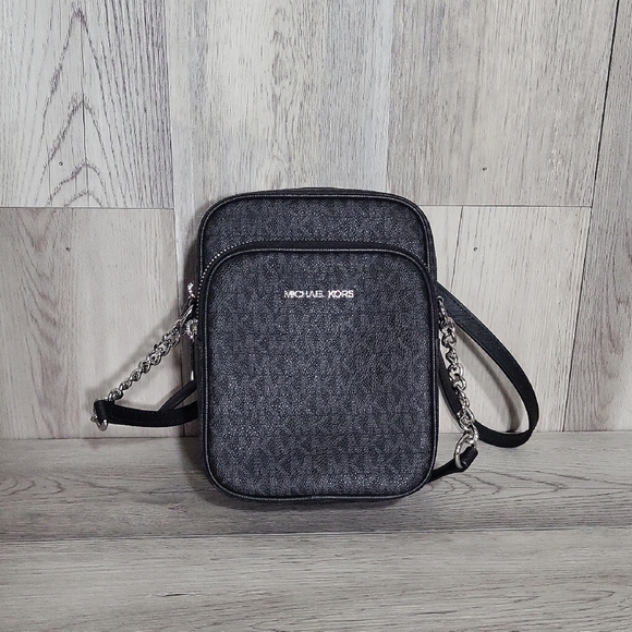 Michael Kors Jet Set‎ Travel Medium Logo Crossbody Bag Flight Black - Picture 1 of 11